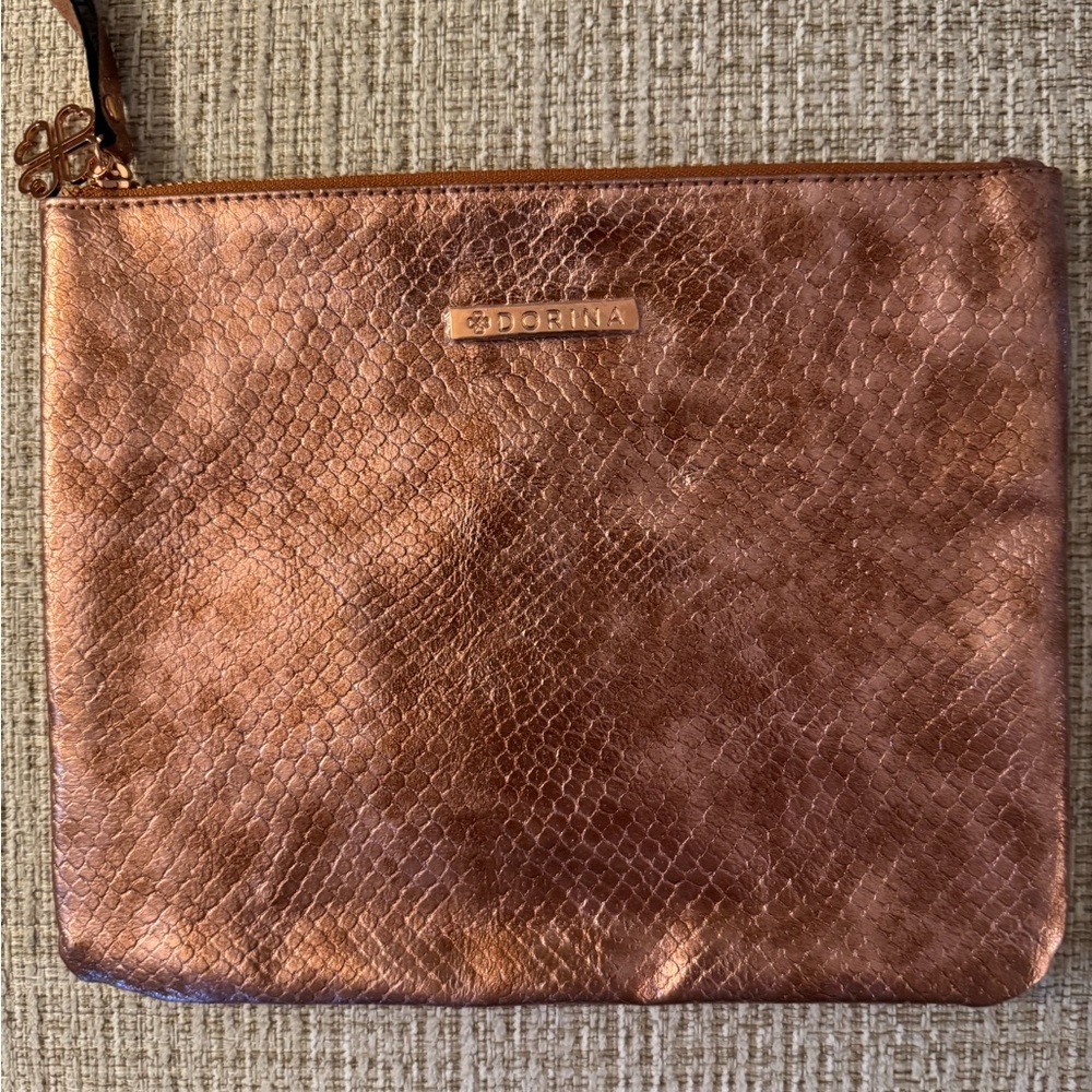 DORINA Metalic Pouch with Heart Charm (NWOT)